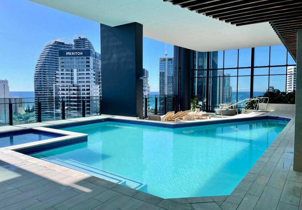 شقة New Impressive 180° River View 1 Bed Apt With Pool 47F غولد كوست المظهر الخارجي الصورة