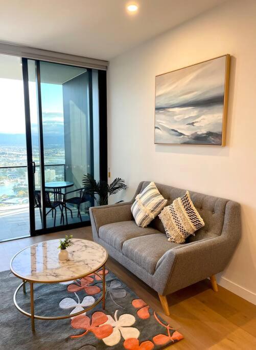 شقة New Impressive 180° River View 1 Bed Apt With Pool 47F غولد كوست المظهر الخارجي الصورة